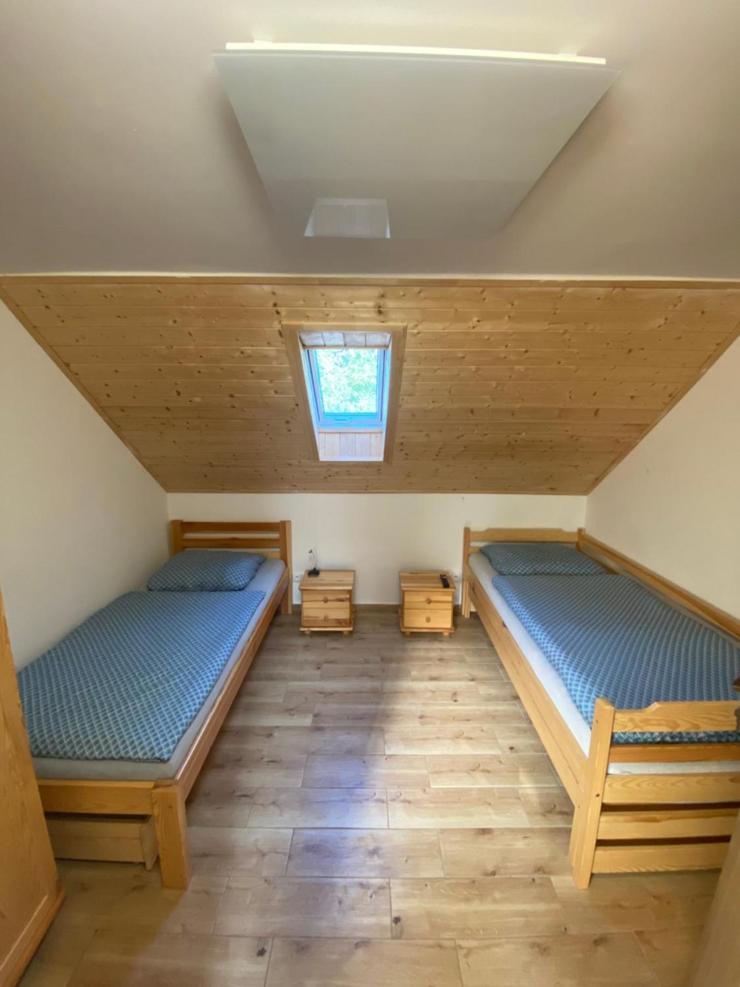 Hotel Wbs Vinarstvi U Lisu Znojmo 6345 Esterno foto