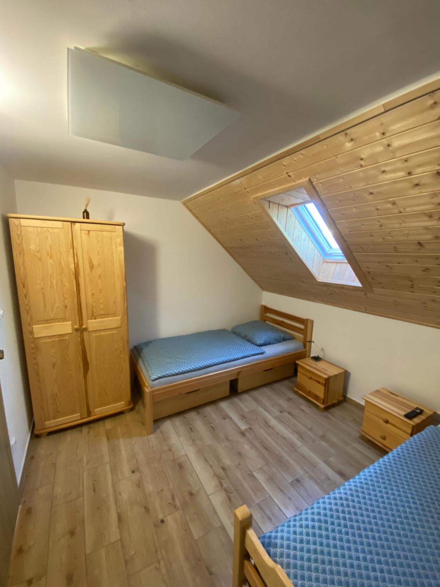 Hotel Wbs Vinarstvi U Lisu Znojmo 6345 Esterno foto