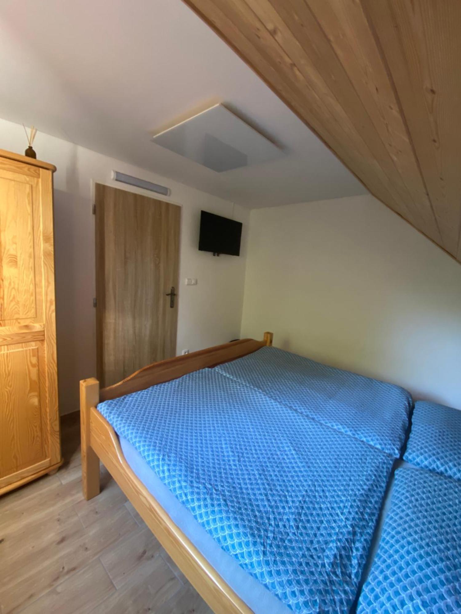 Hotel Wbs Vinarstvi U Lisu Znojmo 6345 Esterno foto