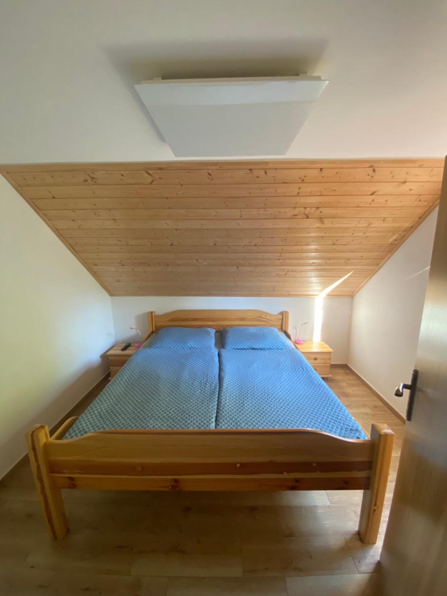 Hotel Wbs Vinarstvi U Lisu Znojmo 6345 Esterno foto