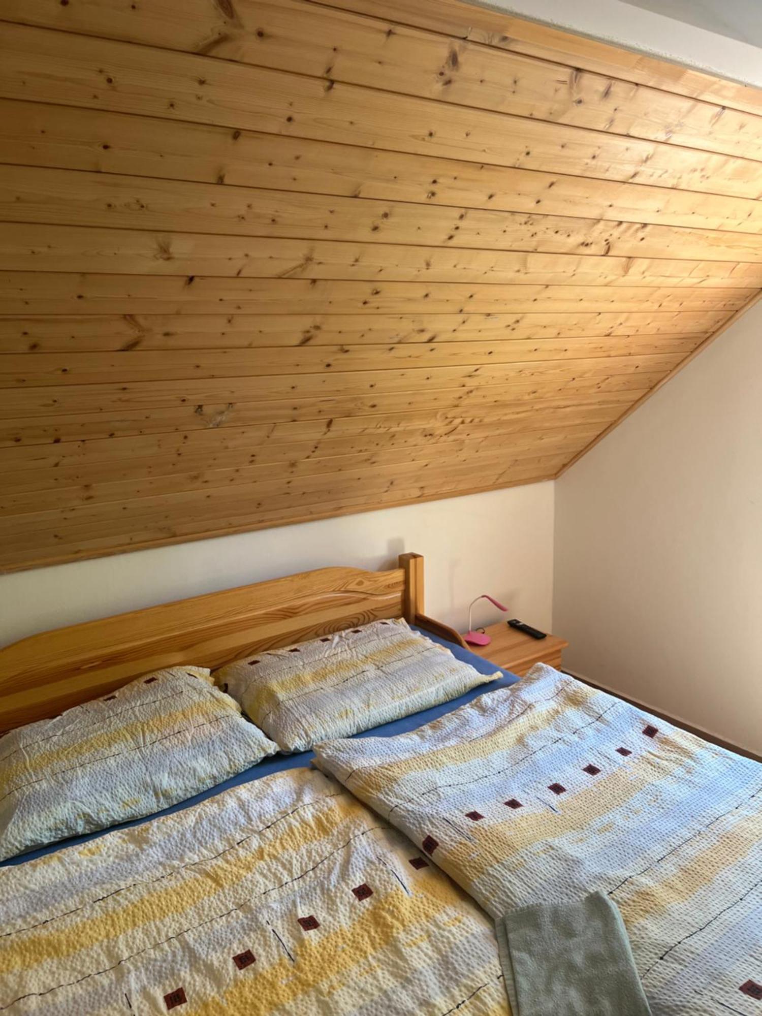 Hotel Wbs Vinarstvi U Lisu Znojmo 6345 Esterno foto